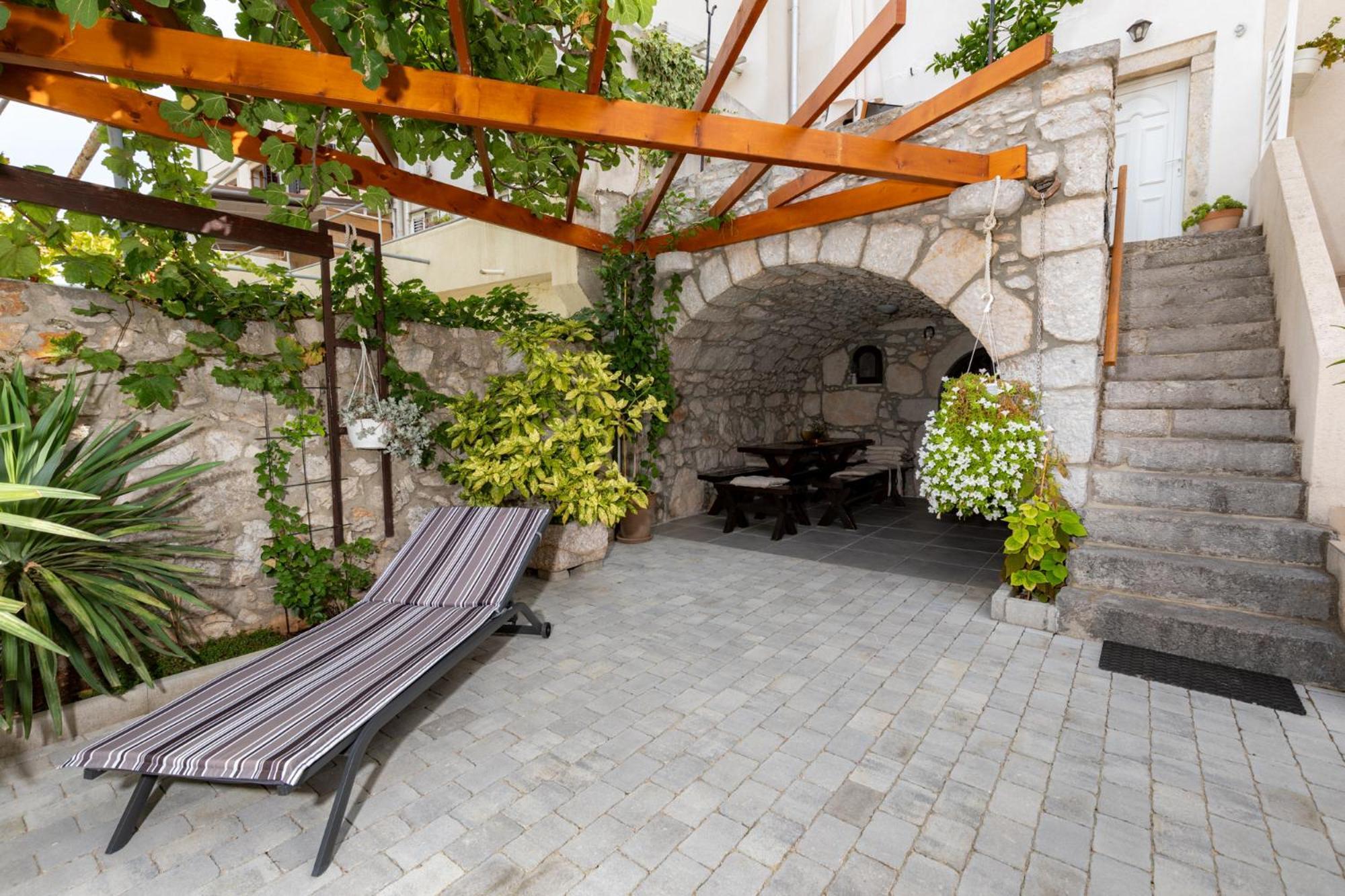 Guest House Otto Punat Εξωτερικό φωτογραφία