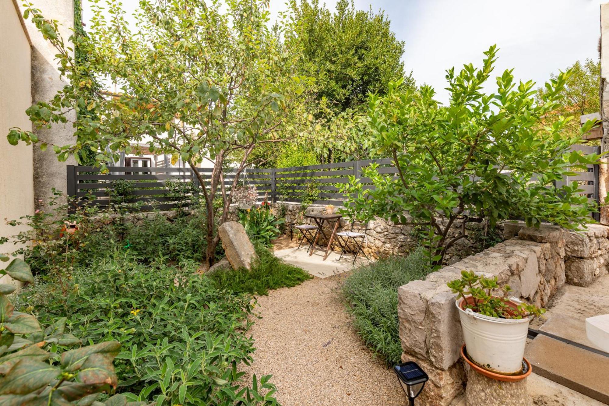 Guest House Otto Punat Εξωτερικό φωτογραφία